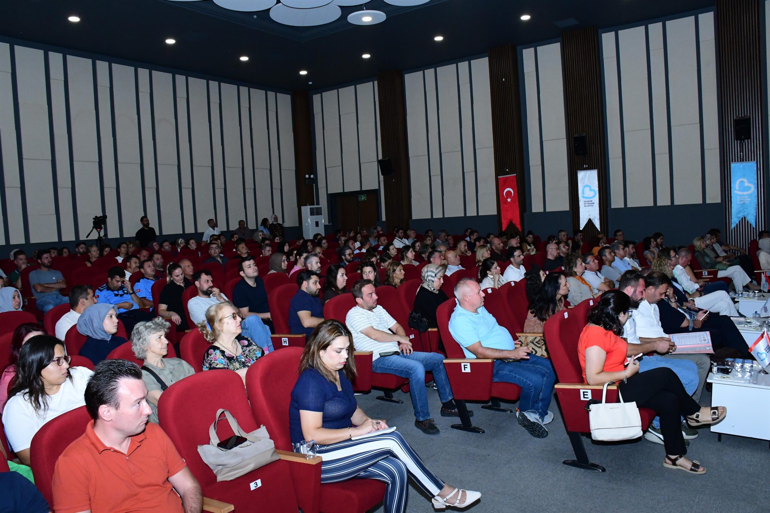 buyuksehir kentsel donusum surecini uzmanlarla masaya yatirdi 6 scaled