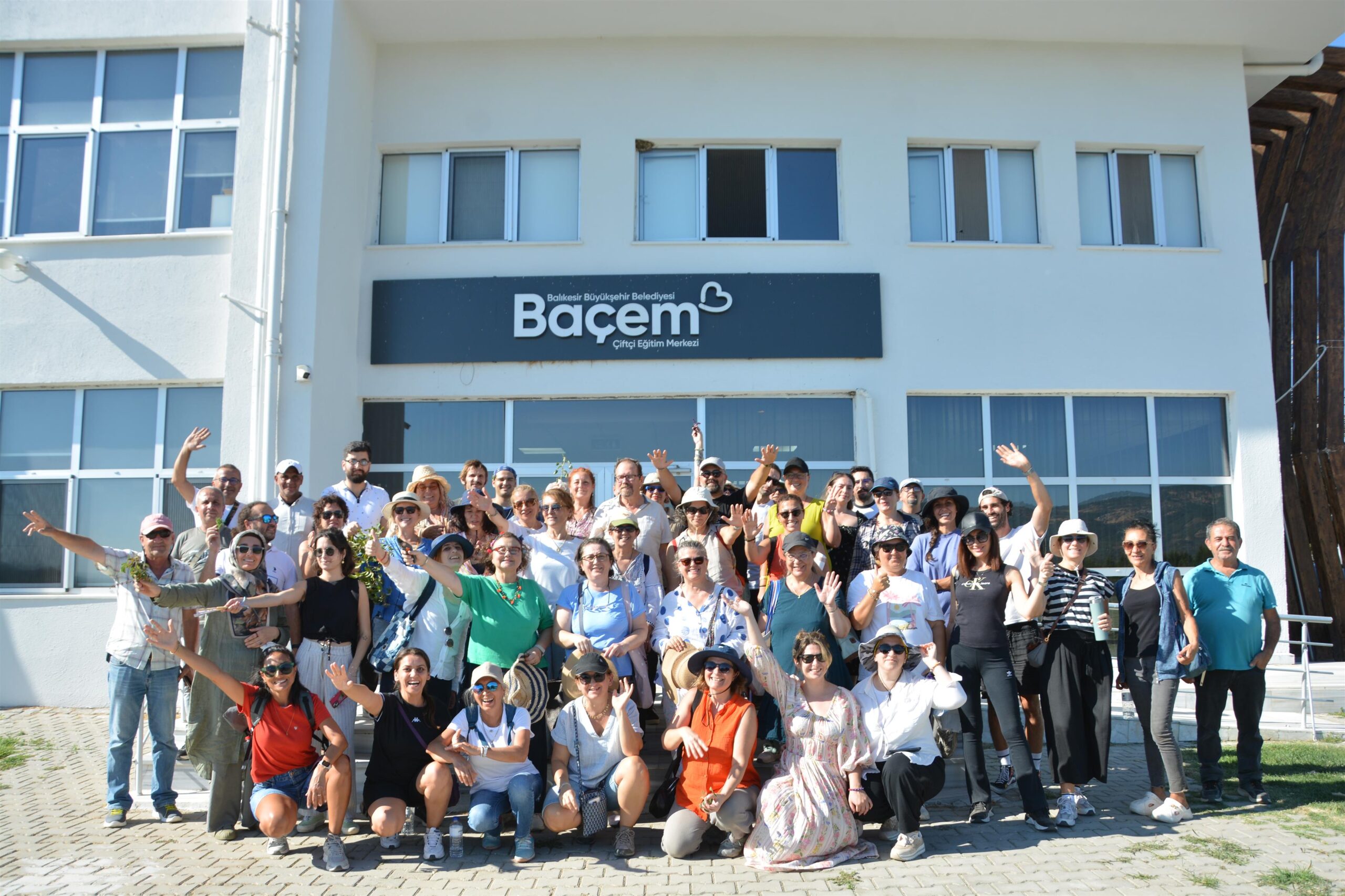 bacemin bahcivanlik kursu turkiye capinda ilgi gordu 4 scaled