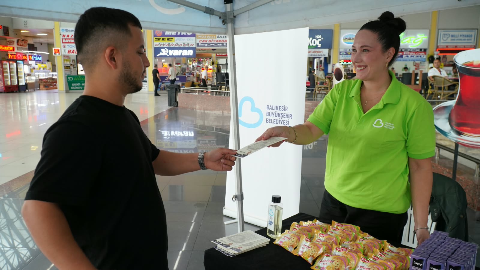 buyuksehir belediyesinden ogrencilere sicak karsilama