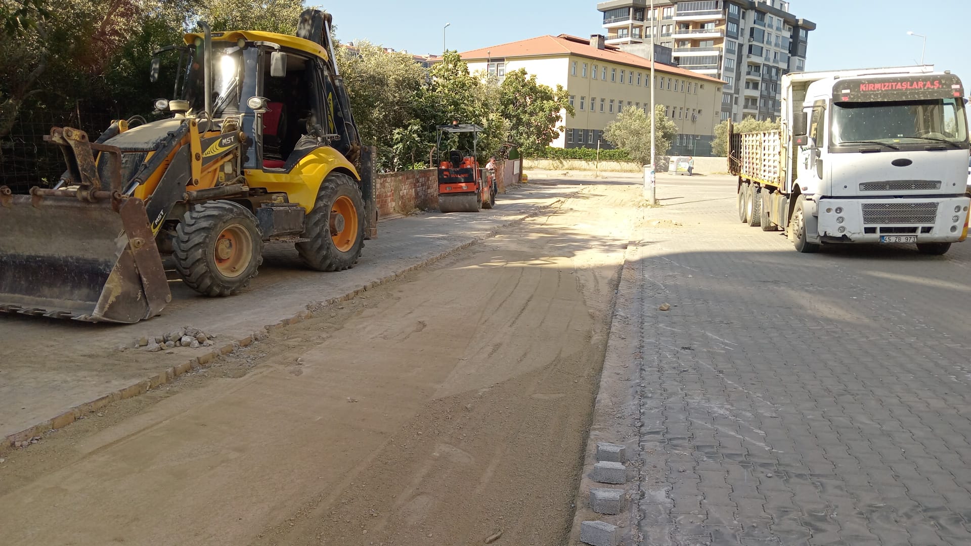 Kadikoy Mahallesi yol calismasi 4