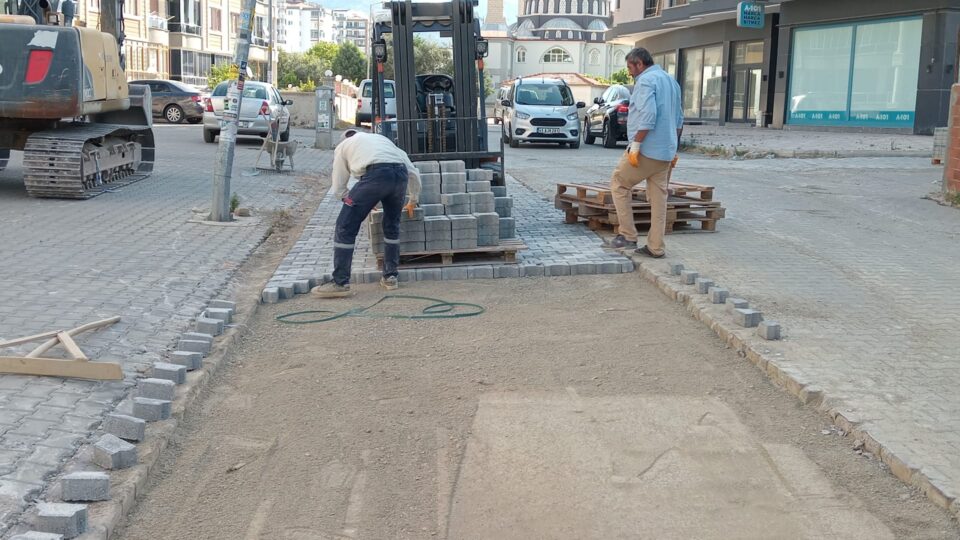 Kadikoy Mahallesi yol calismasi 5