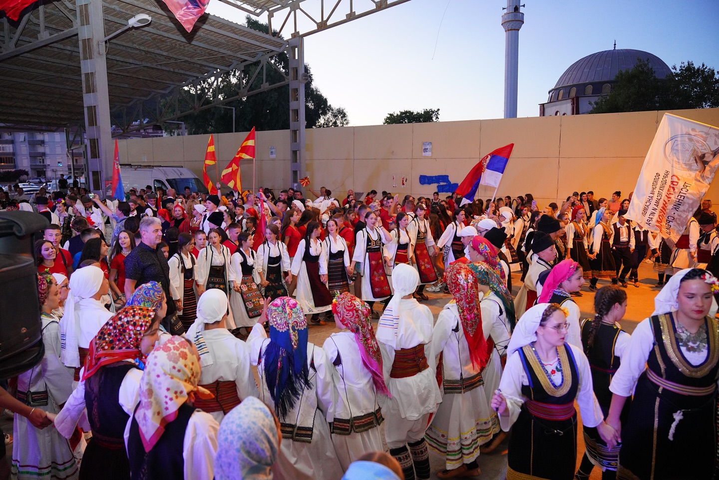 4 ULKEDEN 1106 DANSCI AYVALIKTA BULUSTU… 5
