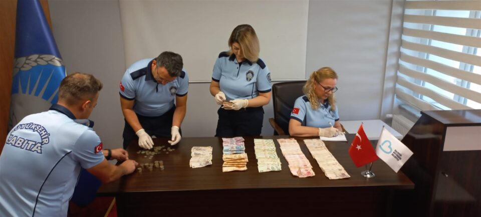 zabita ekipleri dilencilere goz actirmadi 1