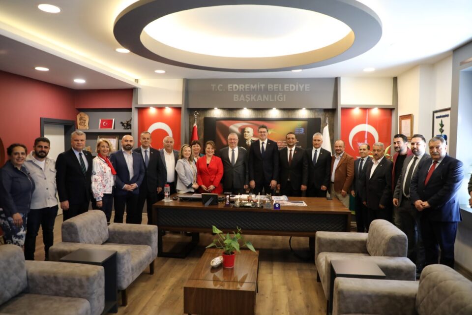 EDREMIT BELEDIYESINDE BAYRAM COSKUSU 20