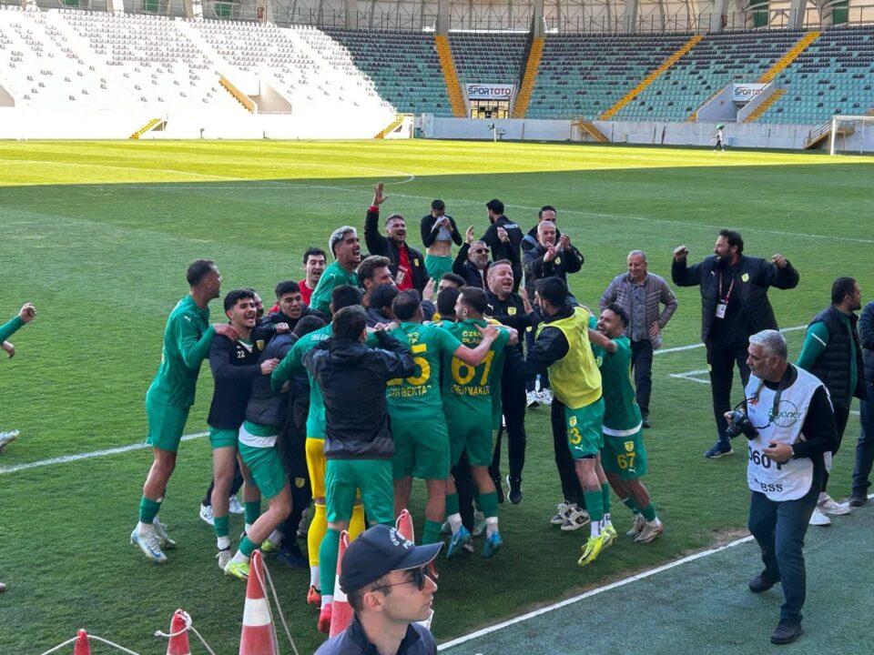 1966 EDREMITSPOR SAMPIYONLUK YOLUNDA ENGEL TANIMIYOR 3