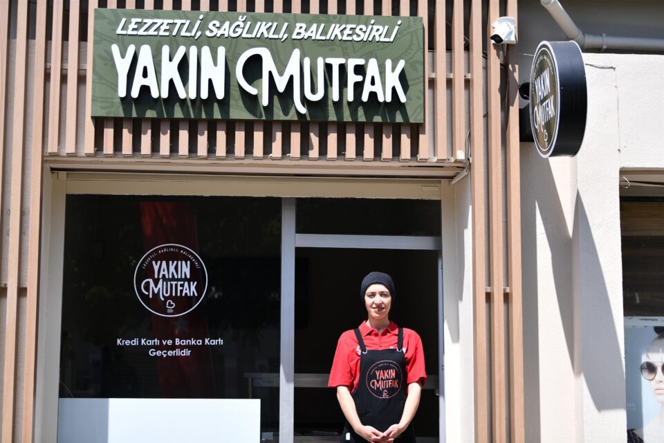 ahmet akin ile yakin mutfak zorlu ekonomik kosullarda halkin hizmetinde 1