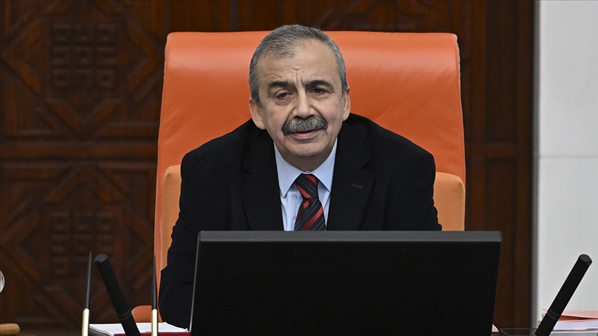 sirri sureyya