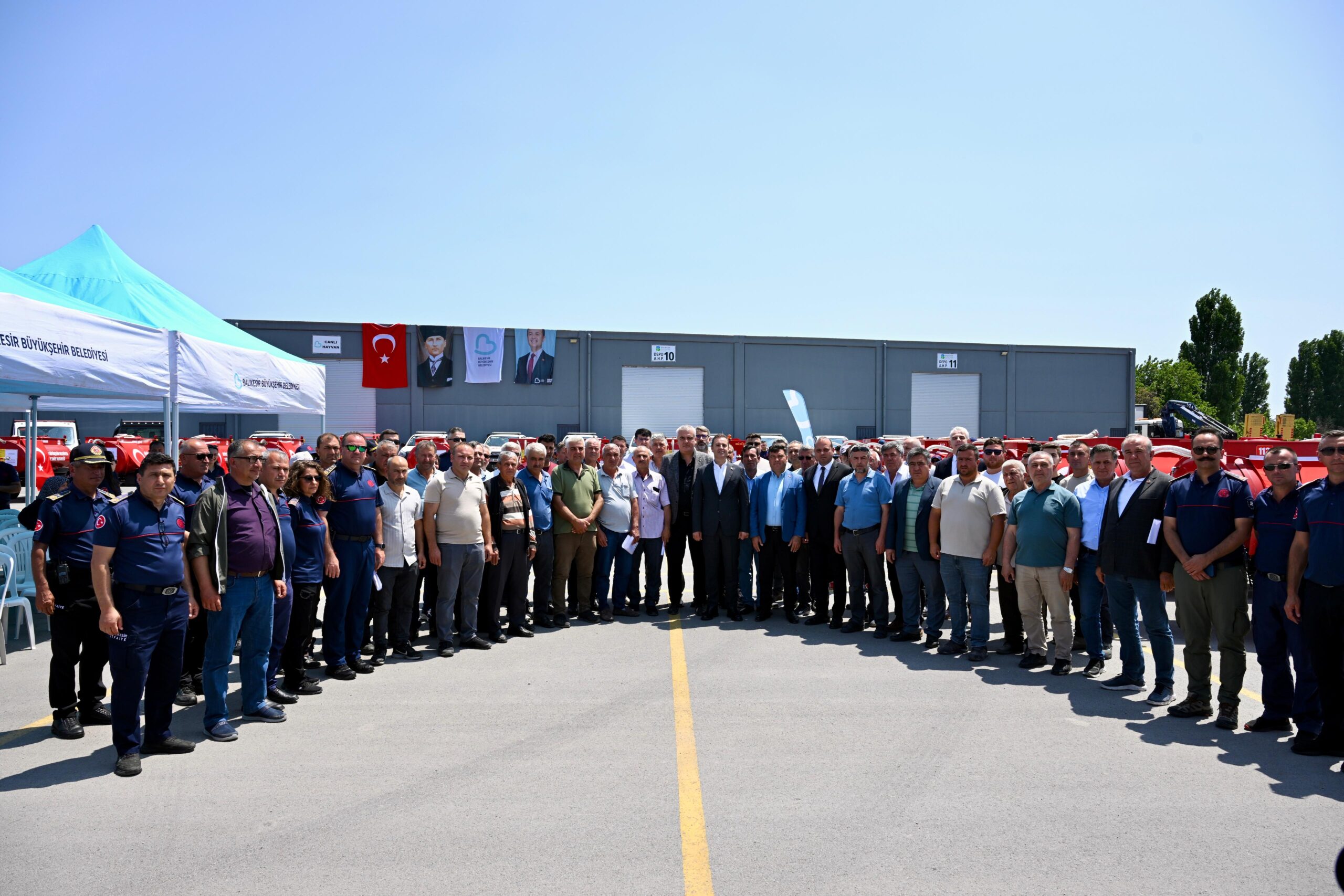 buyuksehirden 31 kirsal mahalleye traktore monteli yangin tankeri destegi 14 scaled