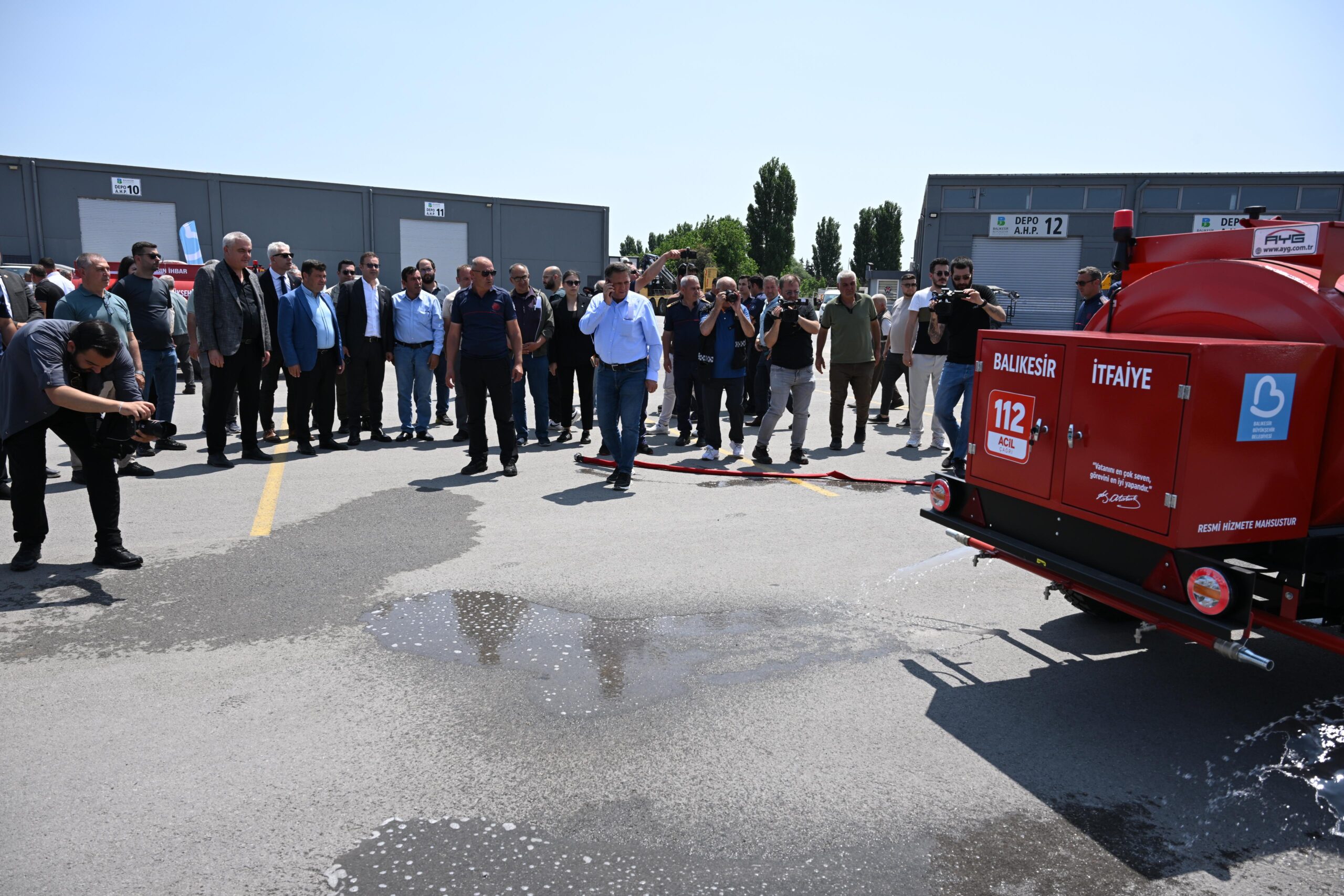 buyuksehirden 31 kirsal mahalleye traktore monteli yangin tankeri destegi 8 scaled