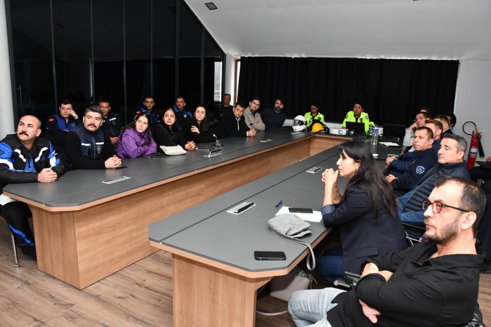 buyuksehir personeli motorlu bisiklet egitimiyle bilgilendirildi 5