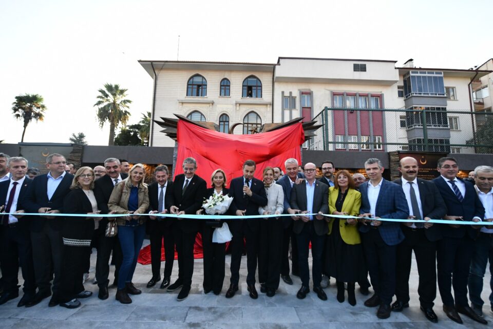 cumhuriyet meydani 2.etabi acildi 1