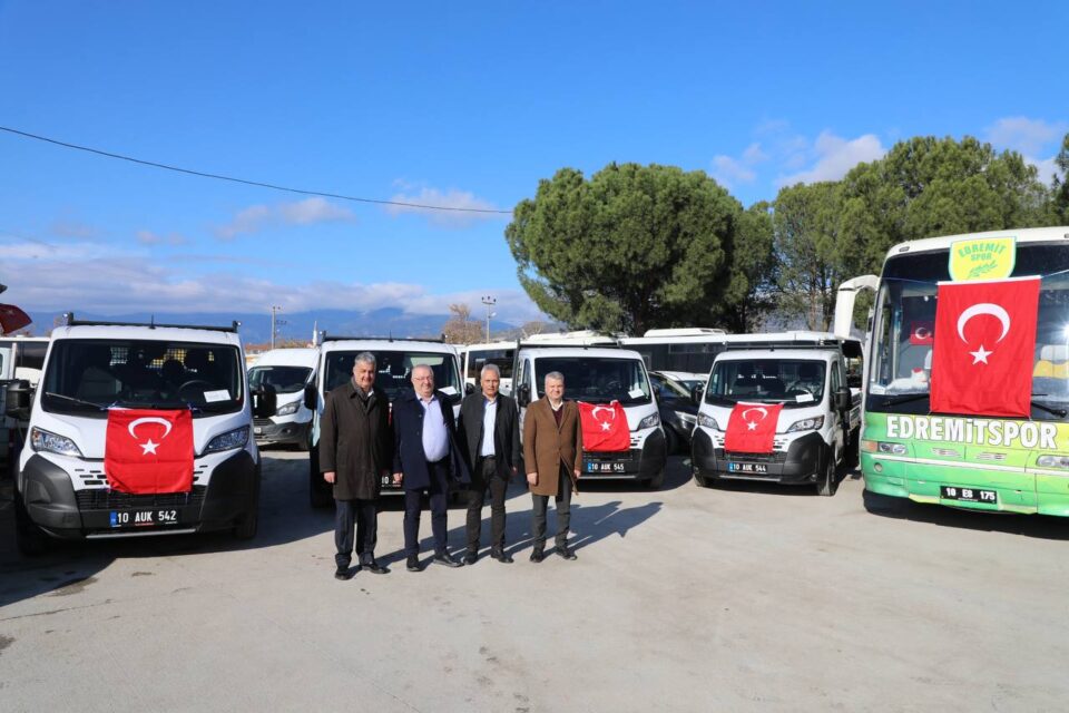 EDREMIT BELEDIYESI ARAC FILOSUNU GUCLENDIRIYOR 2