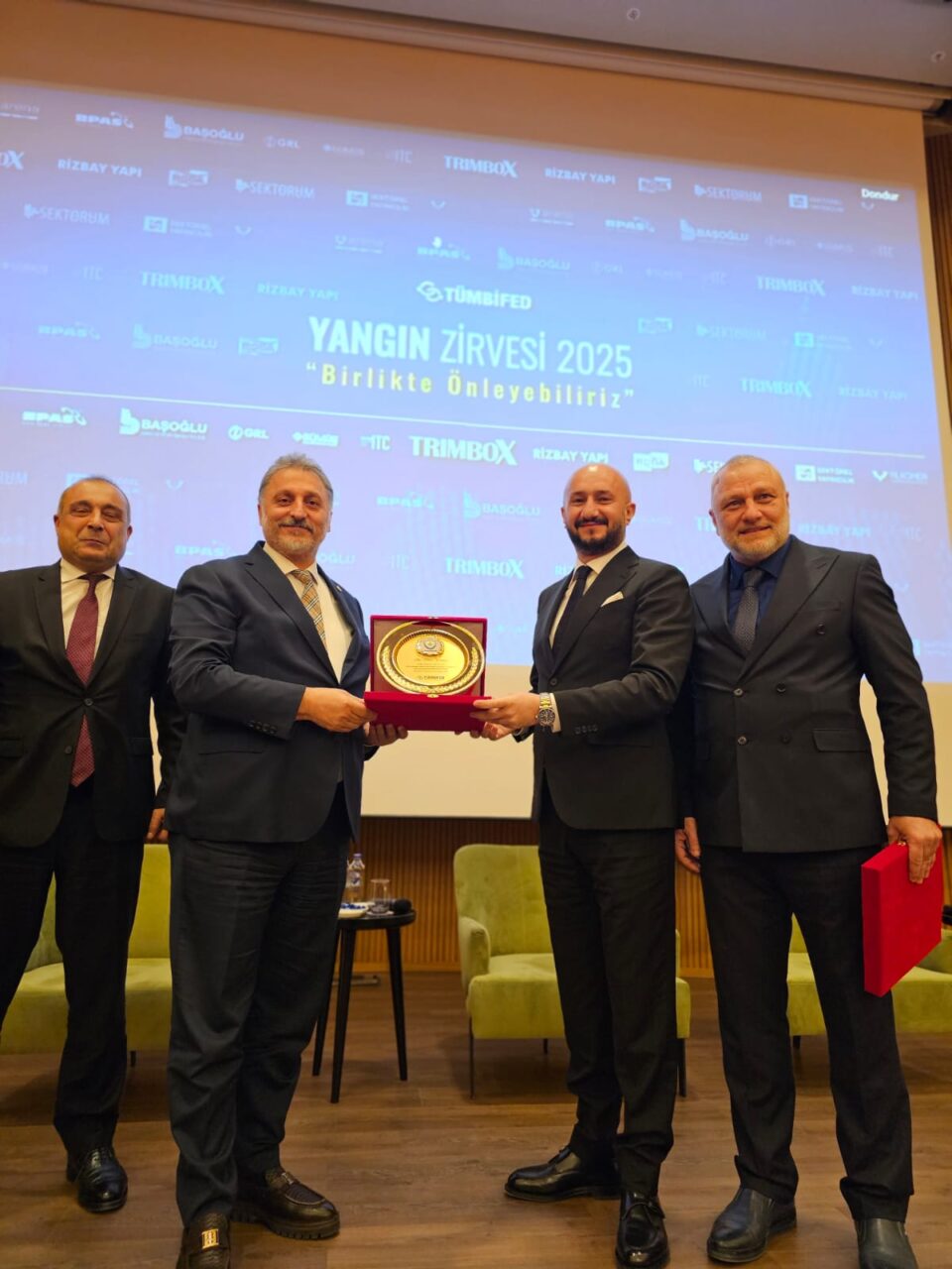 PHOTO 2025 12 18 11 25 18 3 103013893