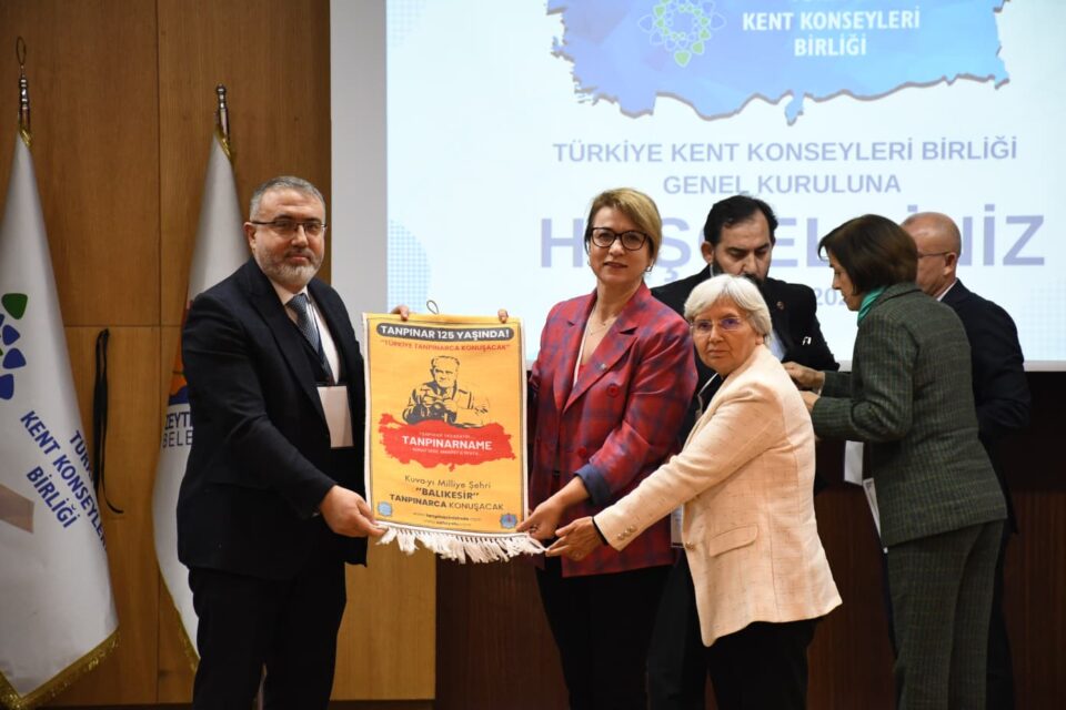 15b63700 b995 4bc5 be3a 4a74d29bdc2d