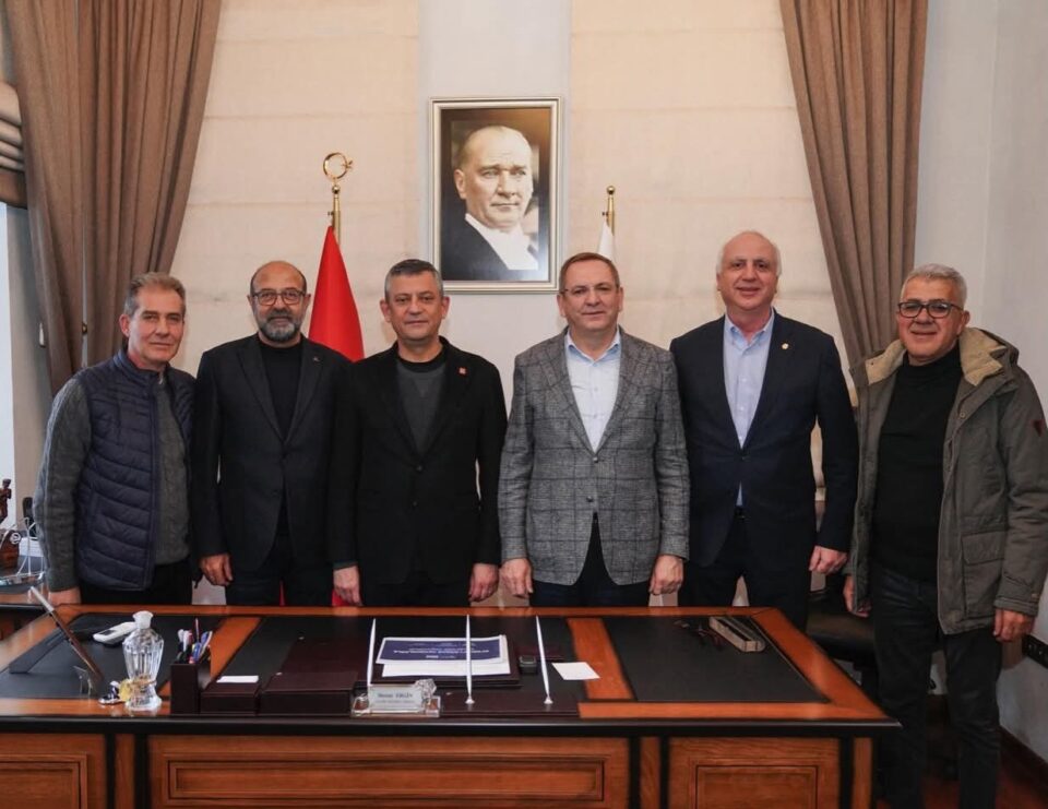 Ozgur Ozelden Ayvalik Belediyesine Ziyaret 1