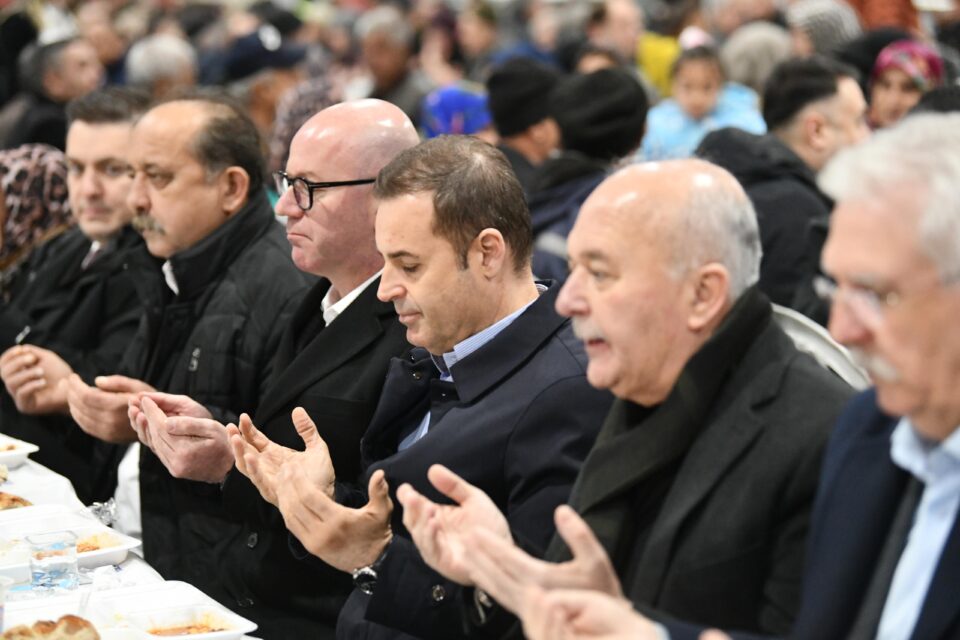 5a5f6467 b3e1 4867 a2a1 bd854e303437