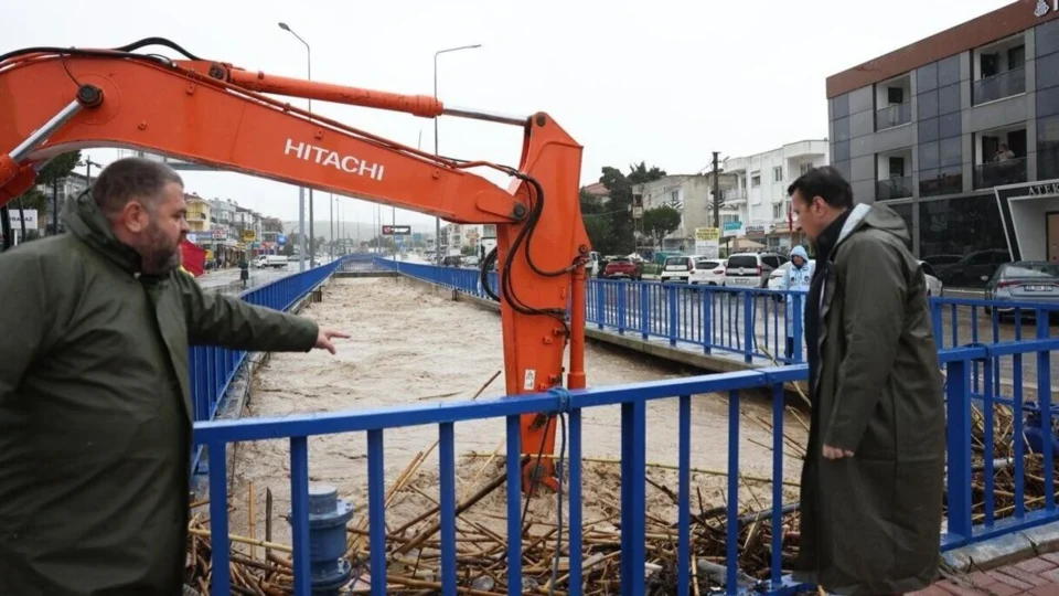 izmiri saganak vurdu