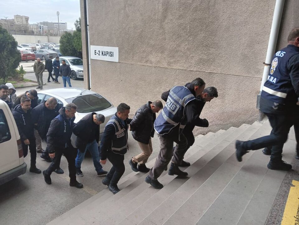 et piyasasinda manipulasyon operasyonunda 31 19712431 amp