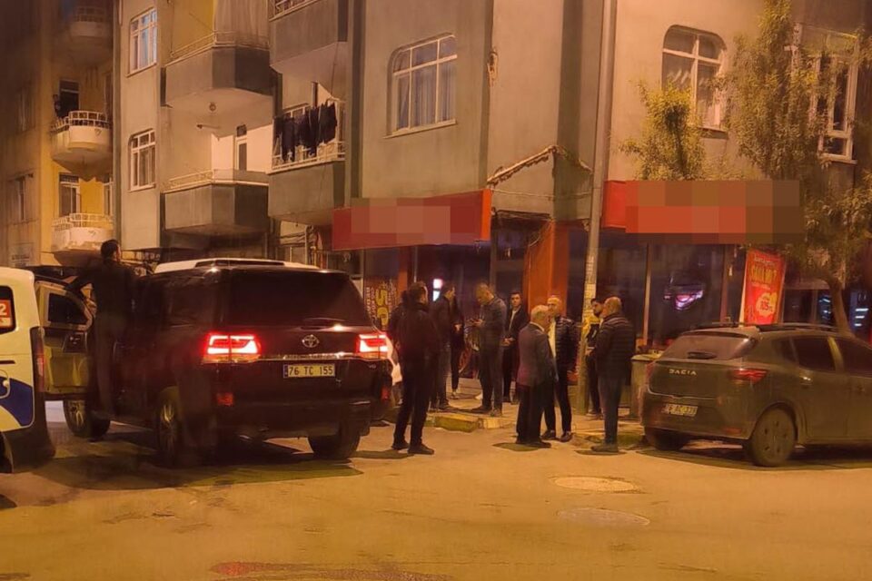 igdir da 2 kisi silahla vurulmus halde evde olu 19784367 2535 amp