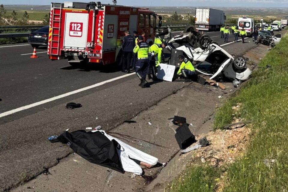 sanliurfa da zincirleme kaza 3 olu 5 yarali 19788302 3011 amp