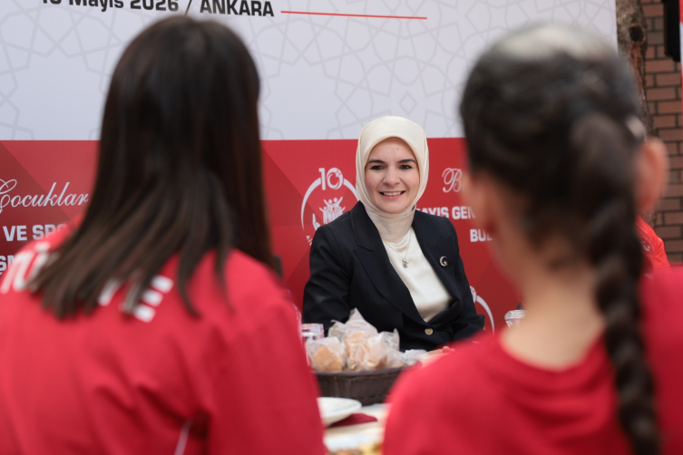 BAKAN GOKTAS DEVLET HIMAYESINDEKI SPORC 1320395 392288
