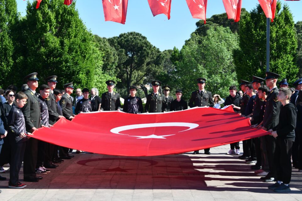 akin 19 mayis umudun cesaretin ve millet iradesinin adidir 1