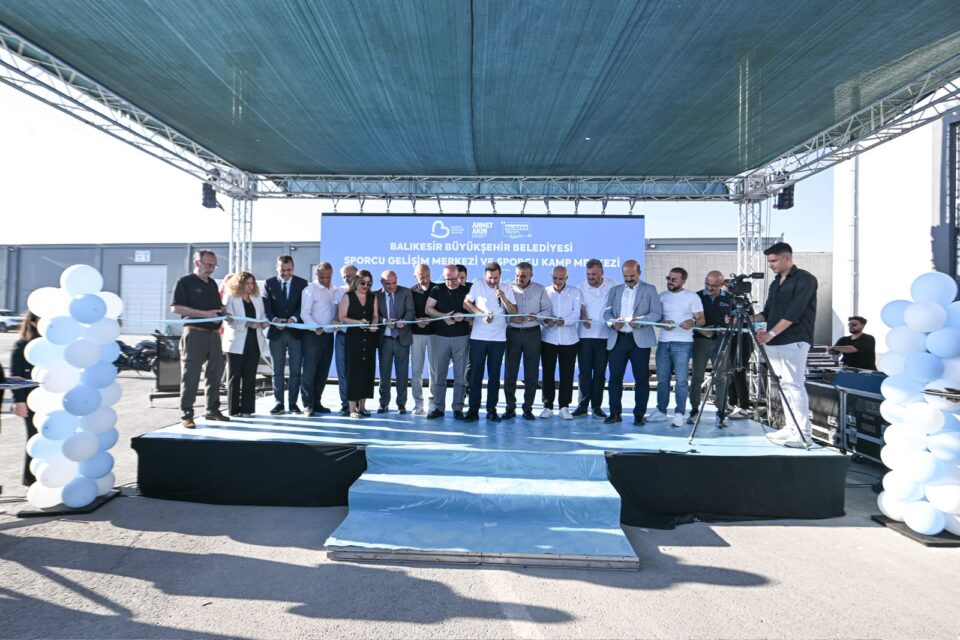 buyuksehir atil depolari modern spor kompleksine donusturdu 4