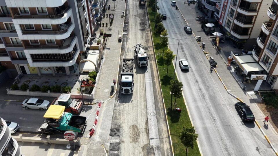 buyuksehir savastepe caddesini yeniliyor 10