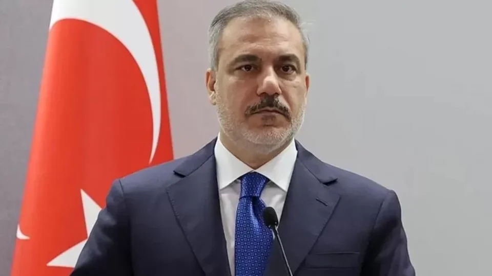 aJTq 1824 disisleri bakani fidandan 29 ekim cumhuriyet bayrami mesaji daha guclu bir turkiye icin calisiyoruz