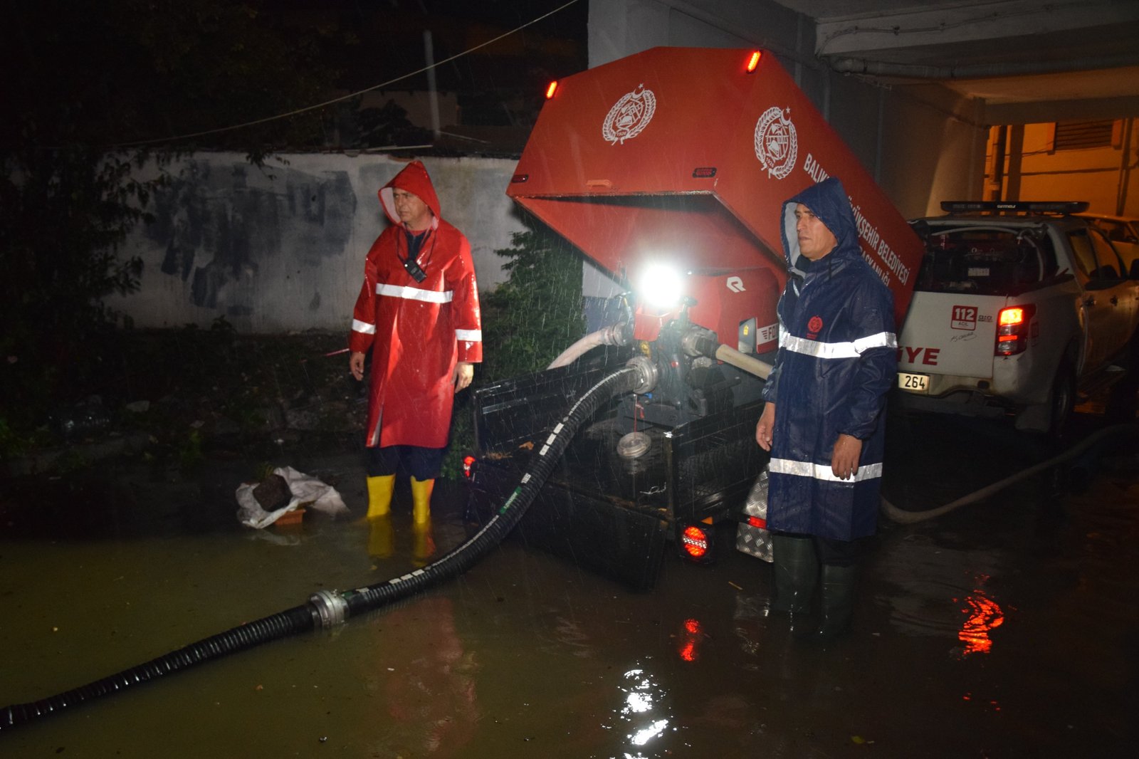 buyuksehir belediyesi ve baski ekipleri 20 ilcede teyakkuzda 1